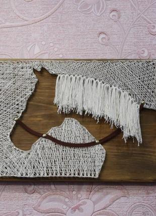 Картина конь string art