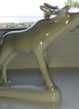 Порцелянова статуетка лось 6