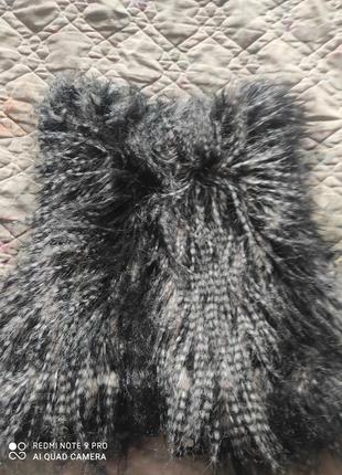 М'яка хутряна жилетка зі вставками з екошкіри під єнота.
