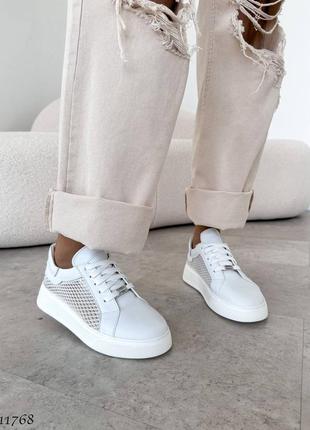 Белые натуральные кожаные кроссовки кеды со с сквозной перфорацией сеткой в сетку на толстой подошве кожа