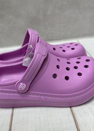 Детские шлепанцы кроксы сабо crocs фуксия р31-35