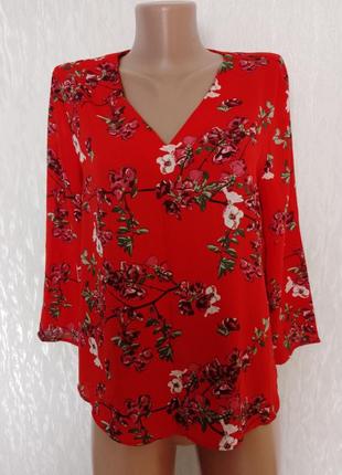 Красивая блузка с рукавом 36