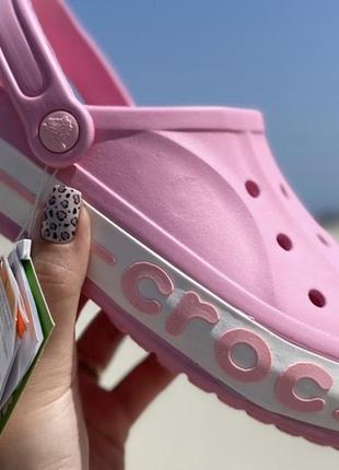 Crocs pink logo