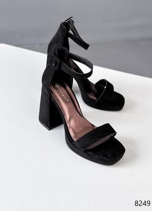 Женские черные босоножки на устойчивом каблуке, женские замшевые босоножки на каблуке9 фото