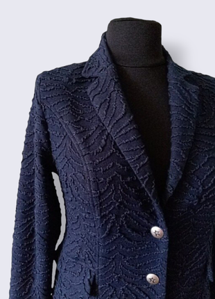 Подовжений піджак зі структурного трикотажу