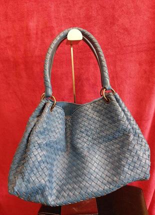Шкіряна сумка в стилі bottega veneta