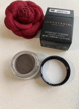 Anastasia beverly hills dipbrow pomade