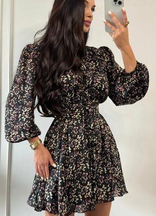 Сукня жатий шовк з гудзиками клеш чорна в квіти4 фото