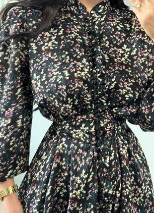 Сукня жатий шовк з гудзиками клеш чорна в квіти2 фото
