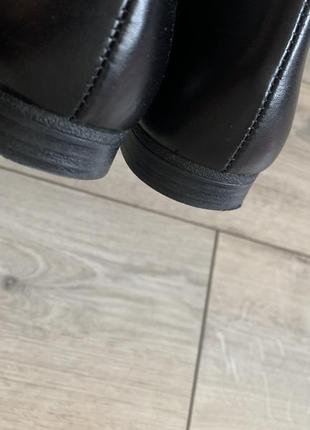 Шкіряні якісні туфлі лофери від бренду tamaris5 фото