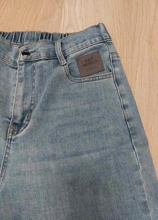 Стильные женские джинсы6 фото