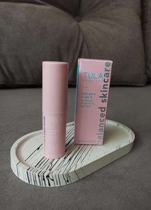 Охлаждающий и освещающий бальзам для глаз tula skincare rose glow get it cooling brightening eye