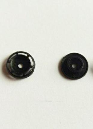 Кнопка пластикова чорний т8 14 мм