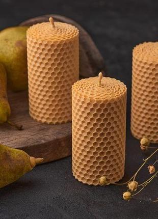Набір ніжних медових свічок персикового кольору для оригінального подарунку та декору2 фото
