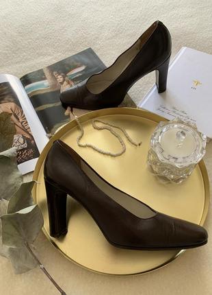 Винтажные кожаные туфли