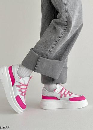 Трендовые женские качественные кроссовки кожаные белые с розовыми вставками на высокой подошве кеды на платформе натуральная кожа8 фото