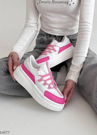 Трендовые женские качественные кроссовки кожаные белые с розовыми вставками на высокой подошве кеды на платформе натуральная кожа6 фото