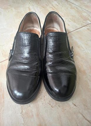 Взуття ,черевики