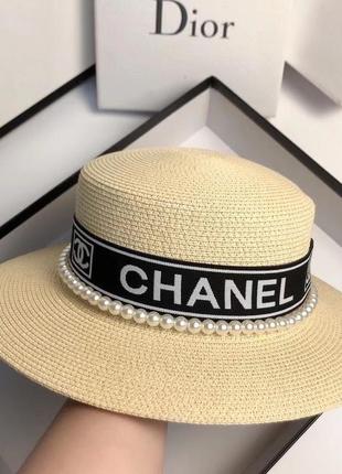 Капелюх у стилі chanel