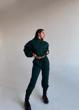 Жіночий спортивний костюм на флісі теплий для повсякдення темно-зелений4 фото