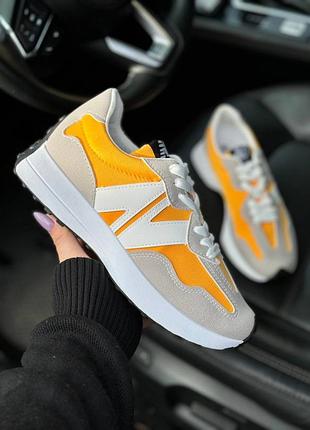 Жіночі кросівки з еко шкіри жовтого кольору