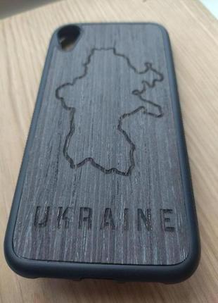 Чохол дерев'яний на iphone з гравіюванням2 фото