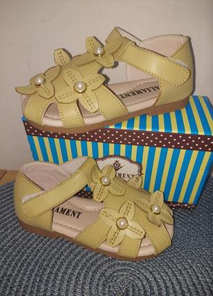 Босоножки для дівчинки
