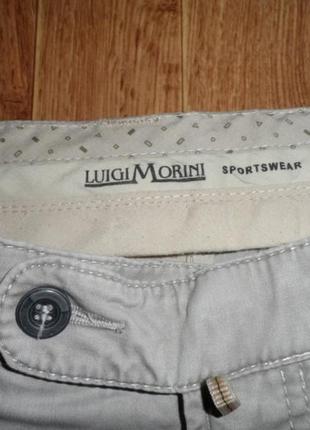 Літні чоловічі джинси luigi morini sportswear сірі класичні світлі в ідеалі6 фото