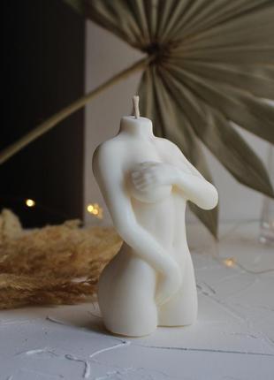 Ароматизована соєве свічка жіночий торс "скромняжка"3 фото