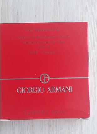 Тональная основа для лица giorgio armani my armani to go essence in foundation cushion spf 23 кушон тон 3. сменный блок.3 фото