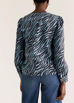 Стильная матовая блузка с принтом зебра р.184 фото