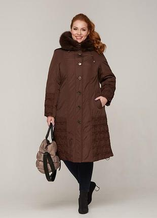 Зимняя женская длинная коричневая куртка с натуральным мехом