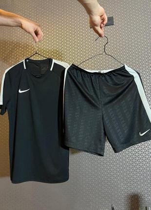 Футболка и шорты nike1 фото