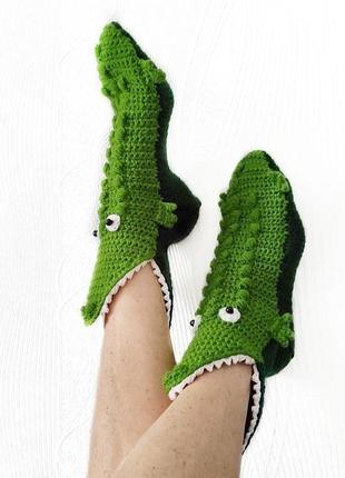 Вязаные носки-крокодилы ручной работы1 фото