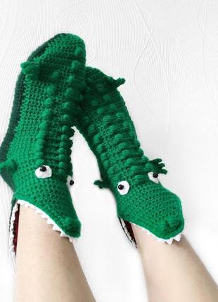 Вязаные носки-крокодилы ручной работы2 фото