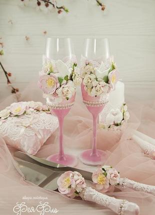 Весільні келихи ніжно-рожеві / бокали для молодої подружньої пари2 фото