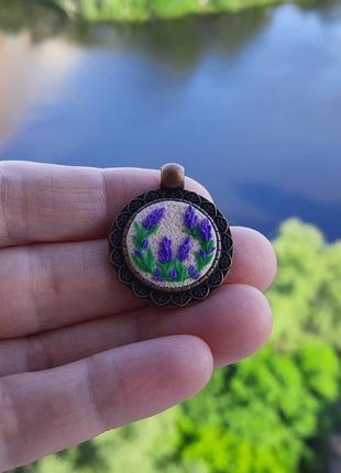 Кулон с лавандой