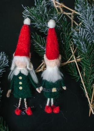 Пара різдвяних ельфів із шерсті в подарунковій коробці8 фото