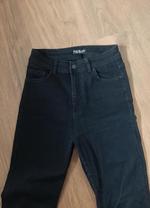 Базовые черные джинсы skinny 95%cotton