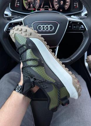 Чоловічі кросівки nike acg mountain fly low khaki black6 фото