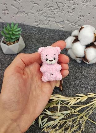 Рожевий плюшевий маленький ведмедик. мініатюрна іграшка брелок подарунок. милий ведмедик9 фото