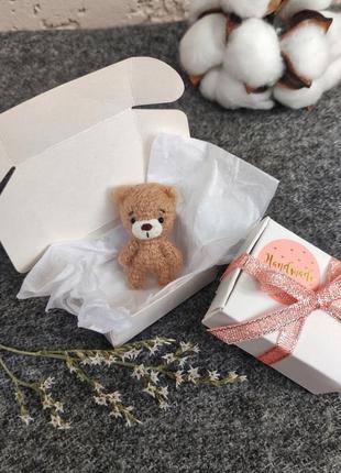 Маленький плюшевий ведмедик ретро. мініатюрний ведмедик для ляльки. подарунок на різдво