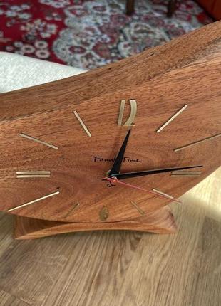 Годинник ручної роботи "molecule"