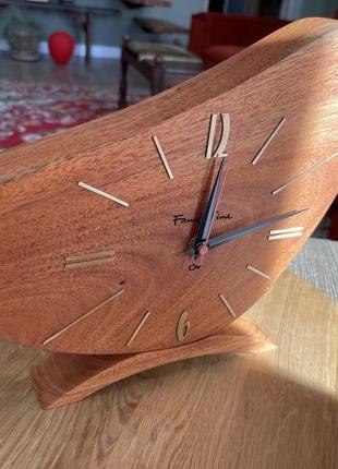 Годинник ручної роботи "molecule"