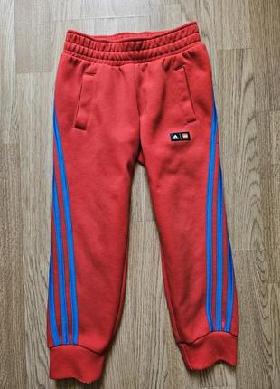 Дитячьи спортивные штаны adidas 4-5 лет мальчик красные
