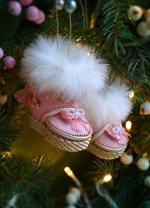Новорічні іграшки.   маленькие рождественские сапожки, новогоднее украшение на удачу.2 фото