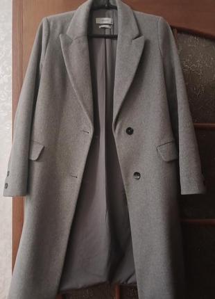 Базовое брендовое пальто
