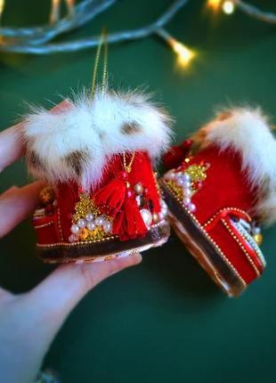 Різдвяні червоні чобітки. маленькі чобітки на вдачу.6 фото
