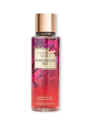 Парфумований зволожуючий спрей victorias secret pomegranate sky.