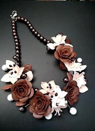 Колье та серёжки з трояндами шоколадного кольору4 фото